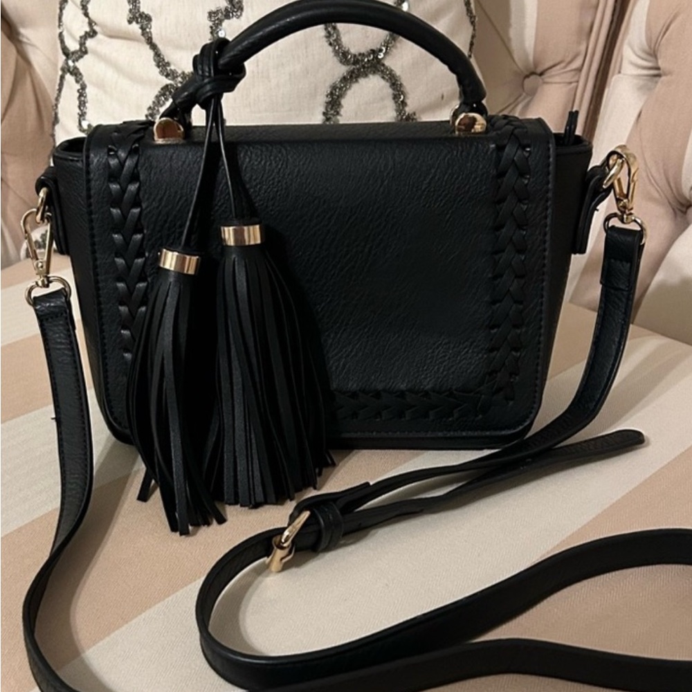 Classy Black Purse with tassels 🖤